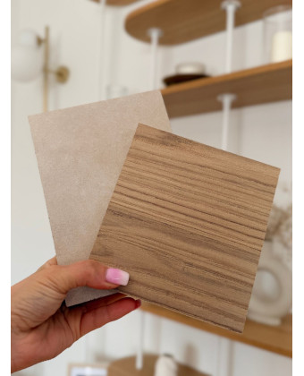 An elegant, custom-made reception desk for the CLOUD beauty salon