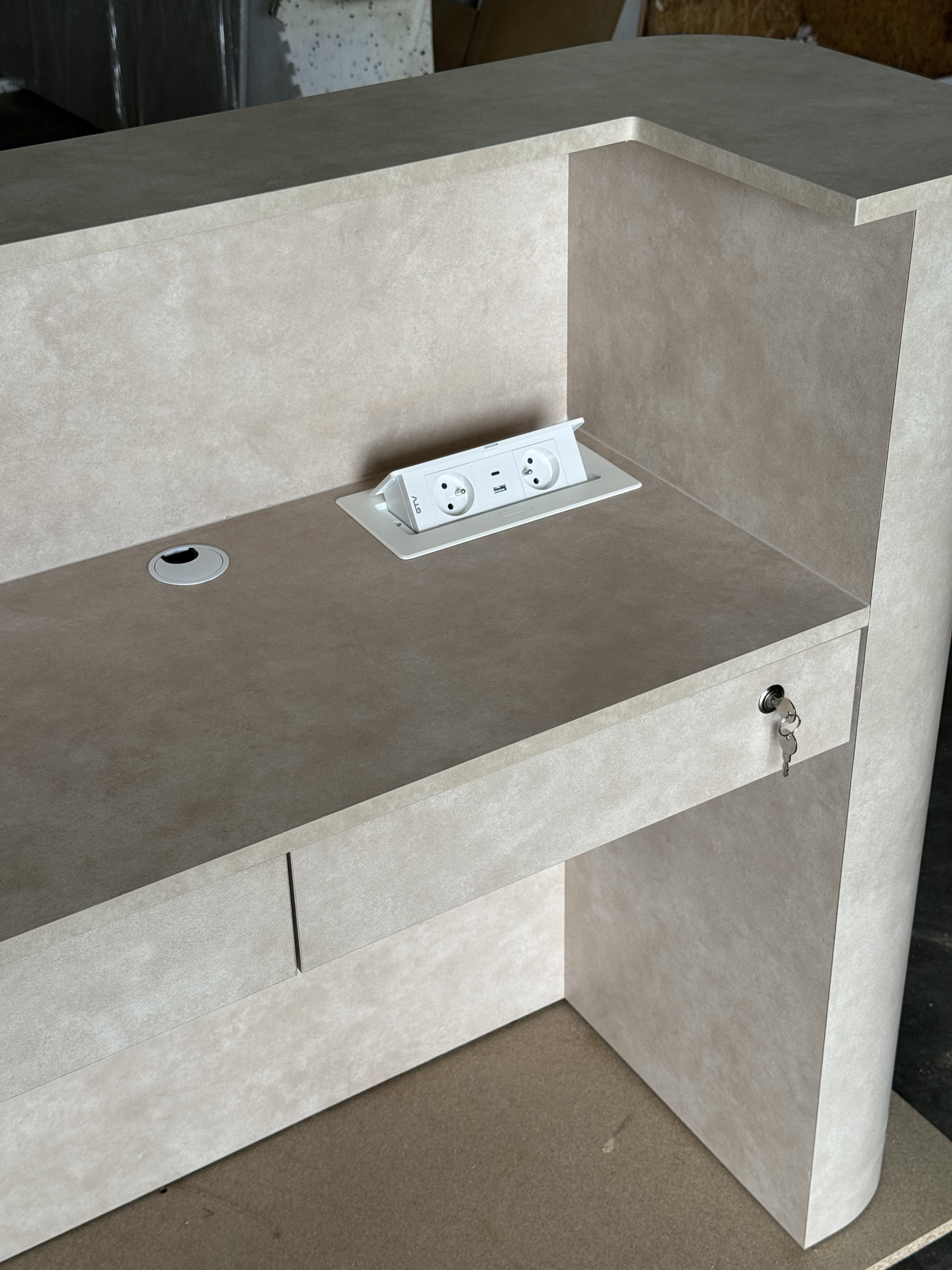 Built-in Socket for Boeva Reception Desks | USB & USB-C Built-in Socket for Boeva Reception Desks | USB & USB-C