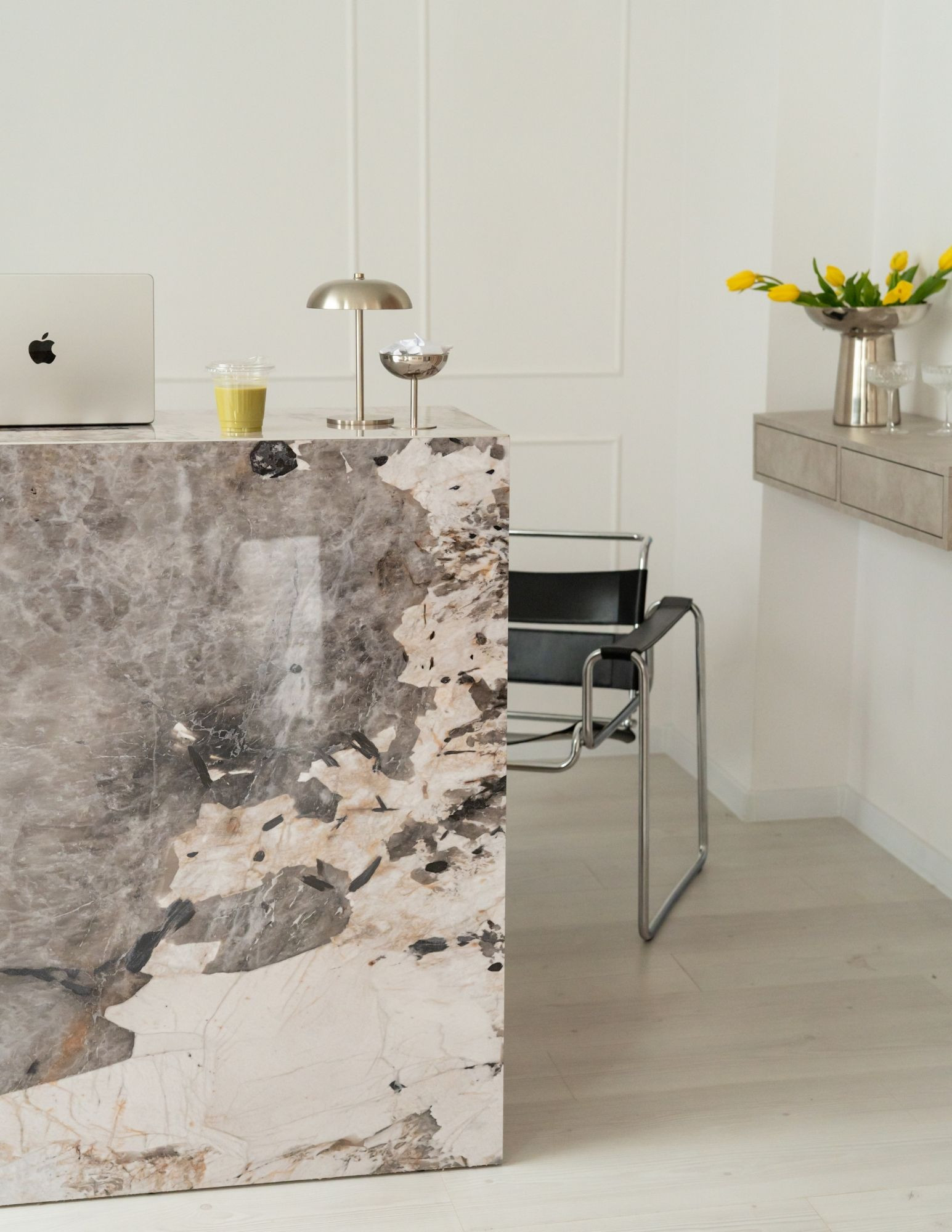 ARTE – 120 cm langer Empfangstresen für einen Beauty-Salon | Papierówka