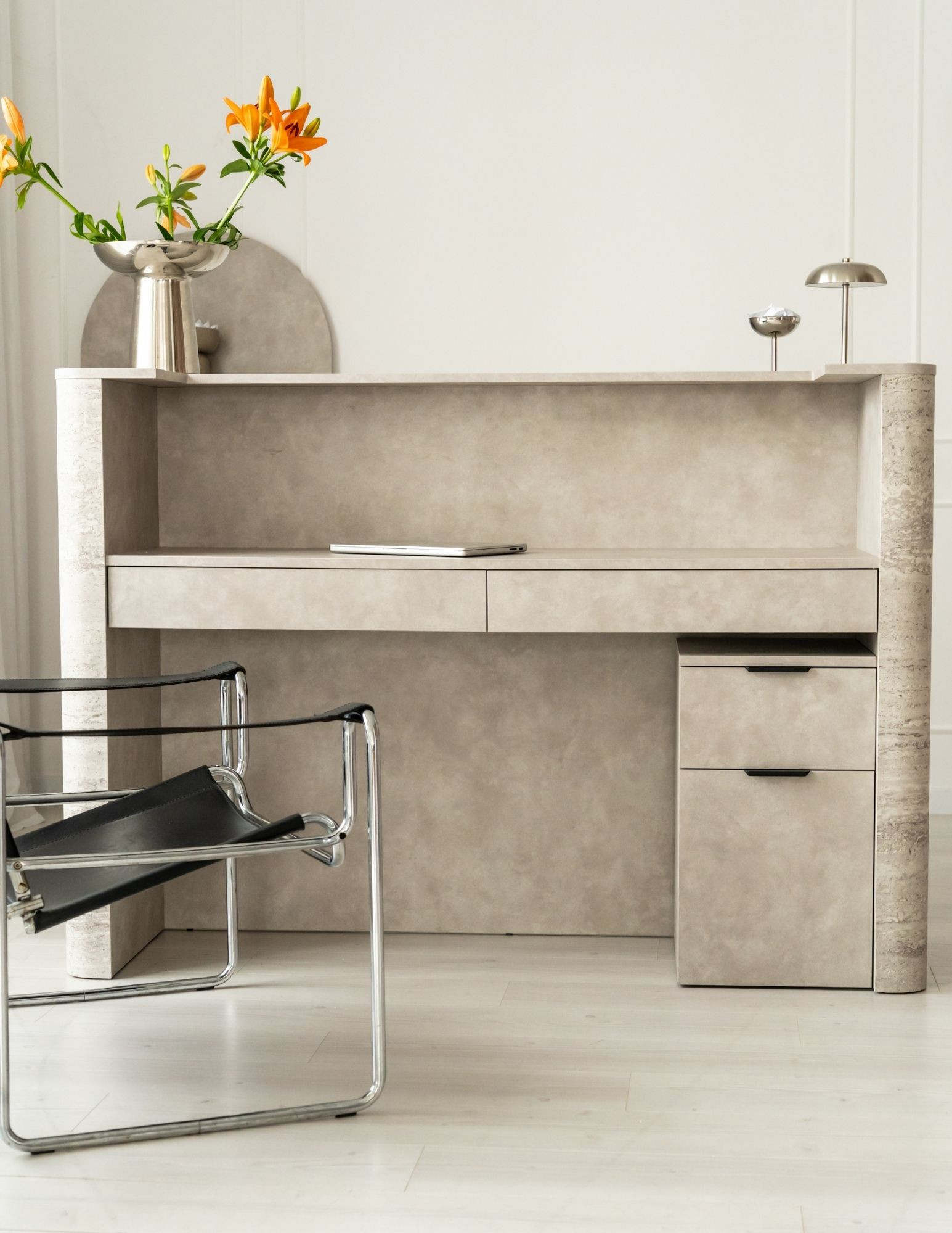 Recepce DUNA – kadeřnický pult s imitací travertinu 80–160 cm  BOEVA